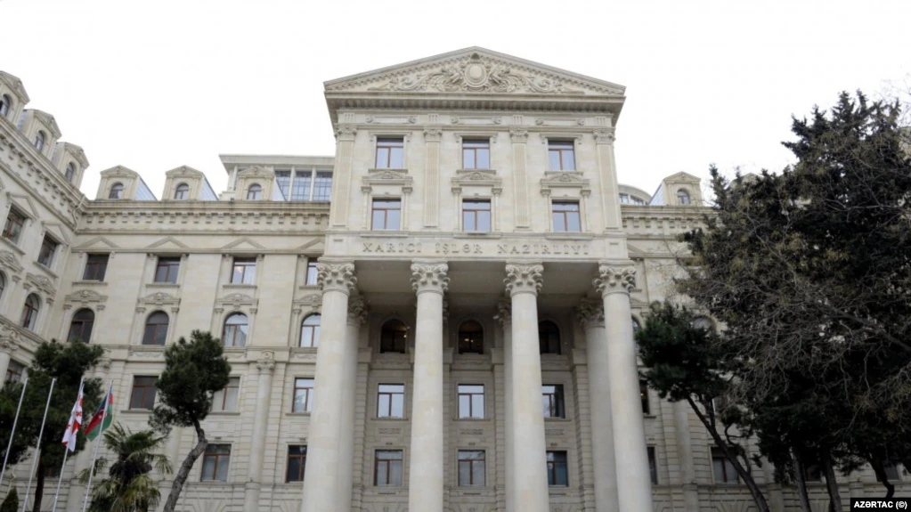 Азербайджан обвинил посольства трех стран в финансировании Abzas Media