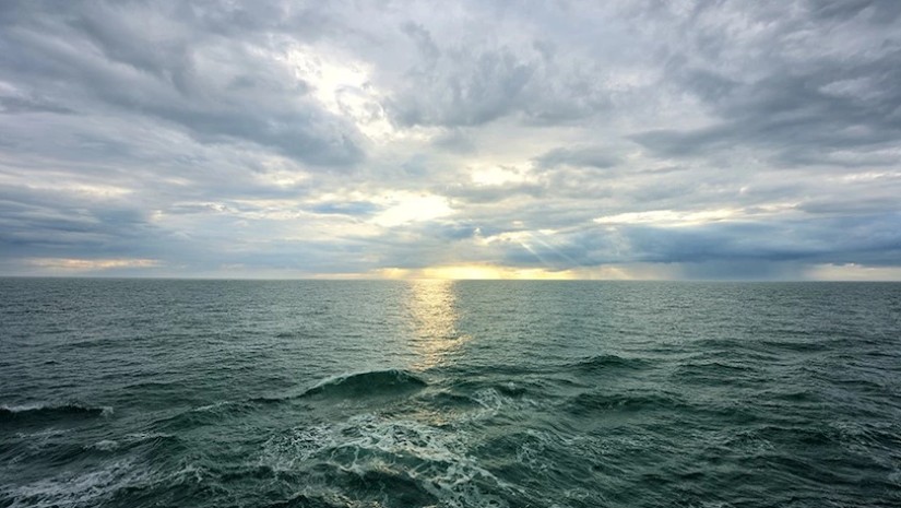 В Румынии ведутся поиски грузинского моряка, упавшего с судна
