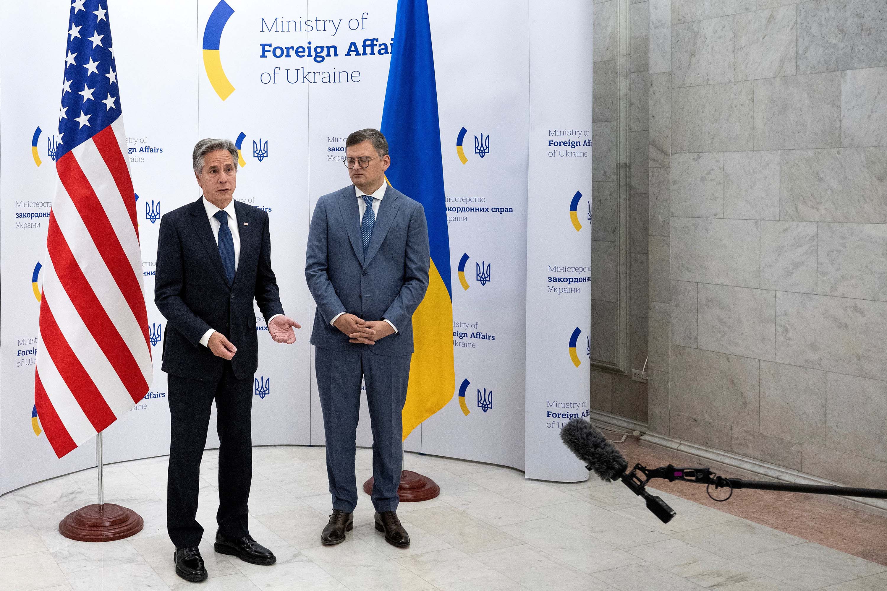 Blinken praises "good progress" of Ukraine's counteroffensive during Kyiv visit