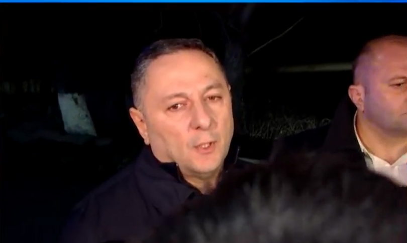 შს მინისტრი: "მოქალაქე, რომელმაც სროლა დაიწყო, სახლში შვილთან ერთად იმყოფებოდა"