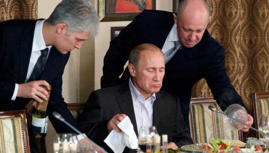 Reuters: российских "зеленых человечков" лечат в клинике окружения Путина