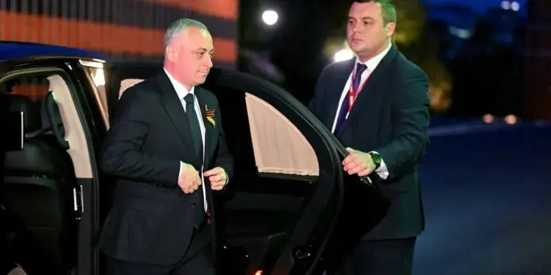 Де-факто лидер Сухуми отправится в Москву на празднование Дня Победы