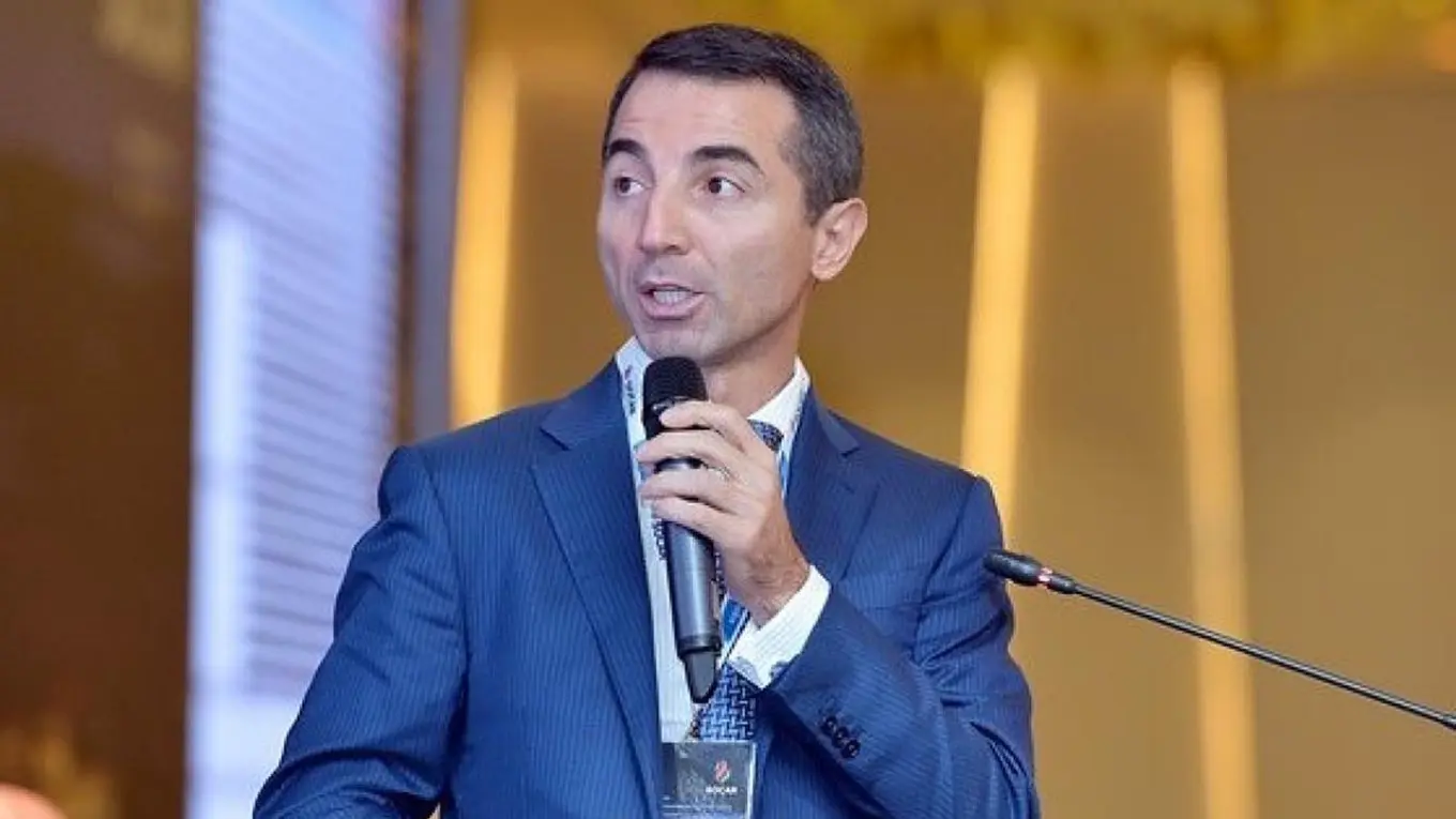 В Азербайджане арестовали бывшего топ-менеджера SOCAR после скандала с загрязнением экспортируемой в Европу нефти