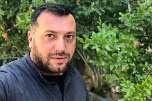 Отец Петре Колхи покинул Грузию — он винит престолонаследника Патриарха Шио Муджири