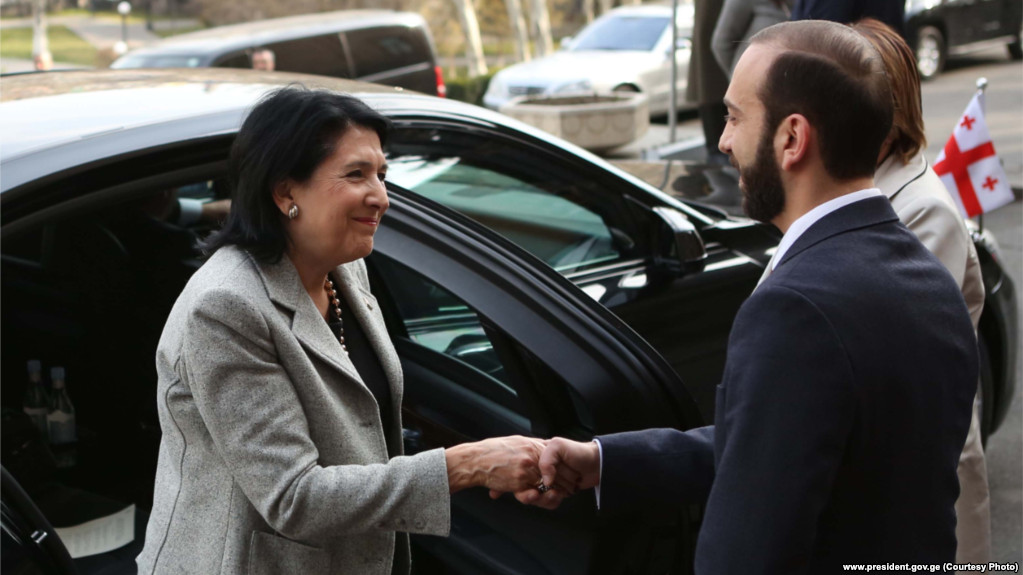 ერევნისადმი ზურაბიშვილის ხისტი, თუმცა ადეკვატური გზავნილები