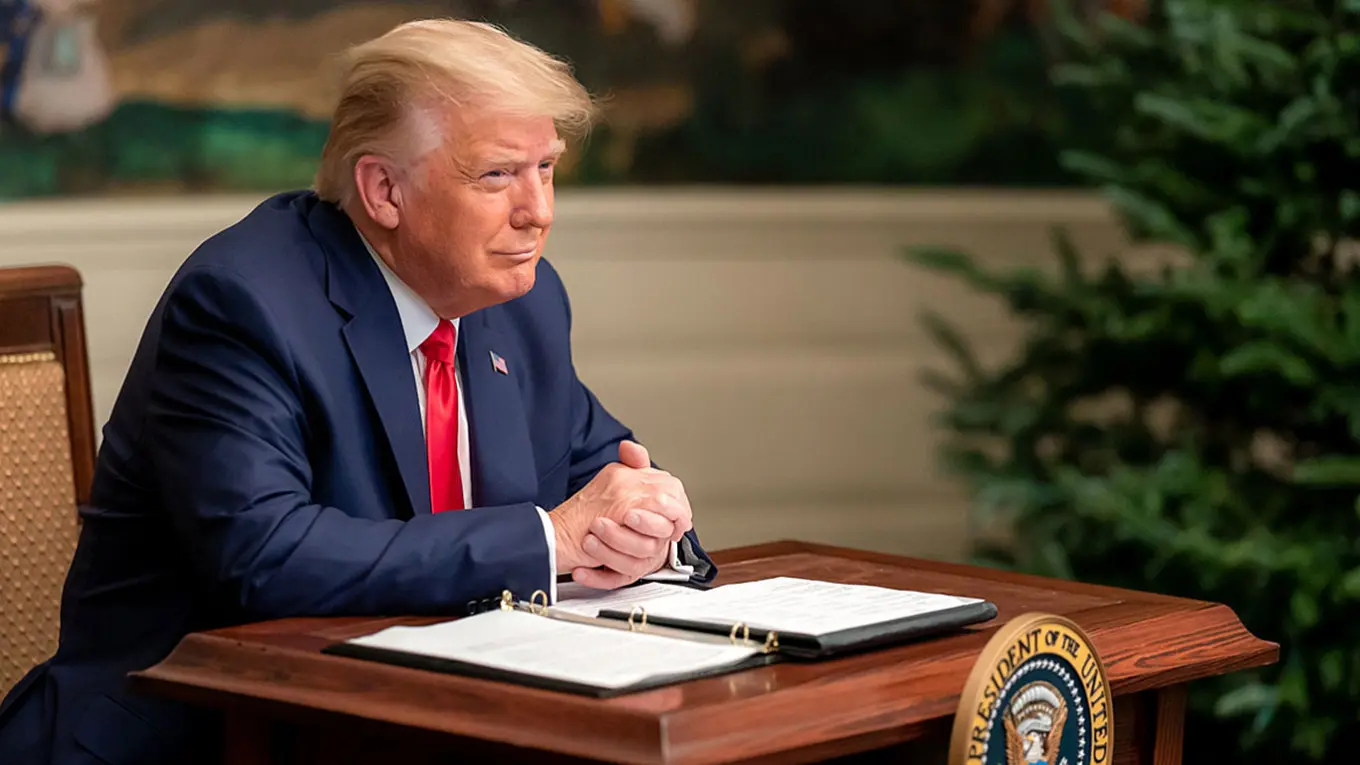 Трамп назвал Россию «бумажным тигром» с разваливающейся экономикой и допустил военную победу Украины