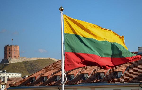 ლიეტუვის სეიმის რეზოლუცია: მოვუწოდებთ ევროკავშირს, პერსონალური სანქციები დაუწესონ საქართველოს ოფიციალურ პირებს, რომლებიც პასუხისმგებლები არიან მშვიდობიანი მოსახლეობის წინააღმდეგ ძალადობრივ რეპრესიებზე