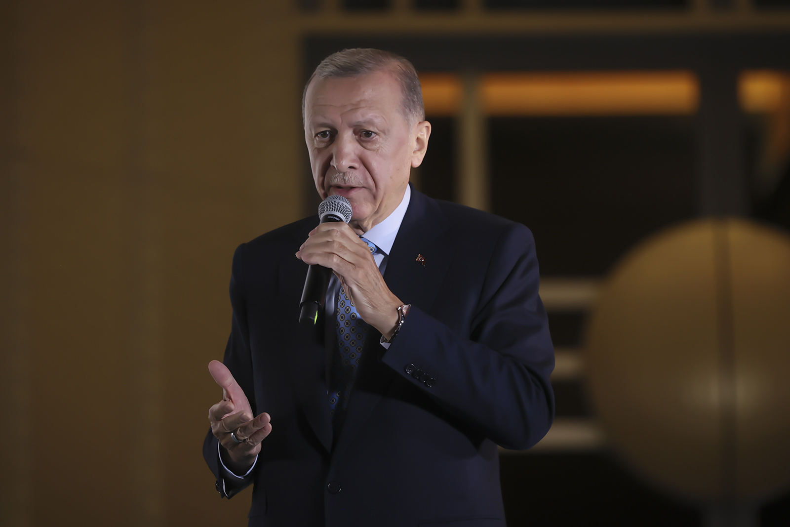 Zelensky, Putin congratulate Erdogan on Turkish election victory