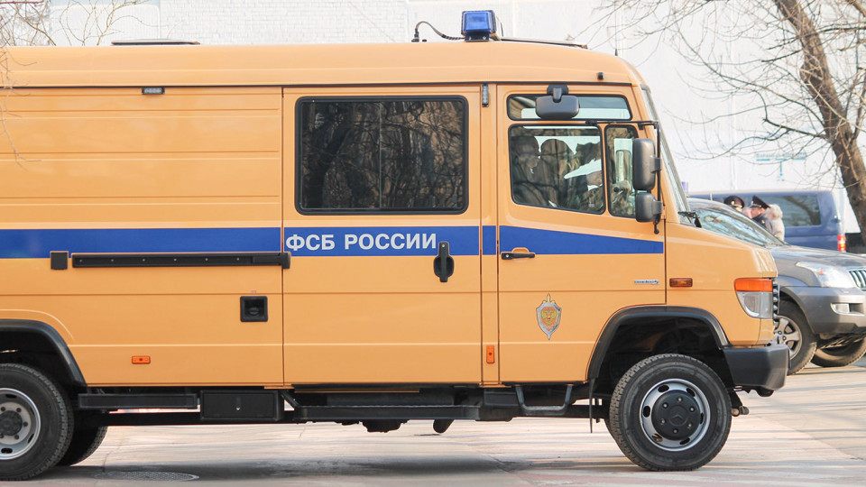 Россиян с ВНЖ «недружественных» стран начали вызывать в ФСБ