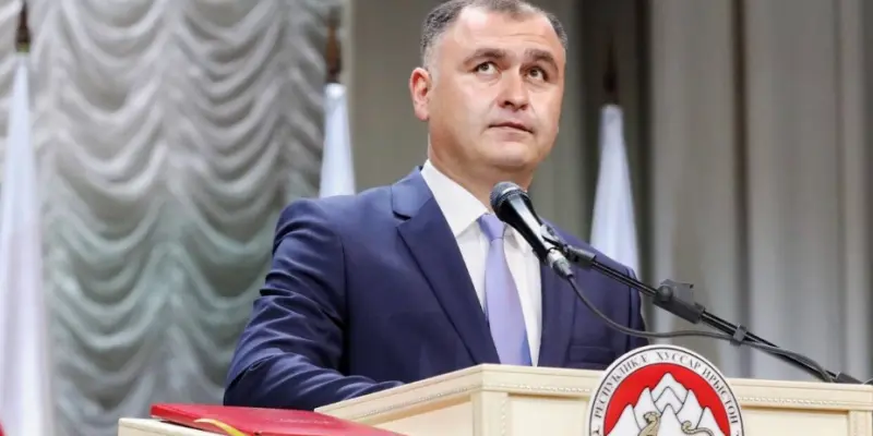 В Цхинвали требуют отставки де-факто лидера Алана Гаглоева