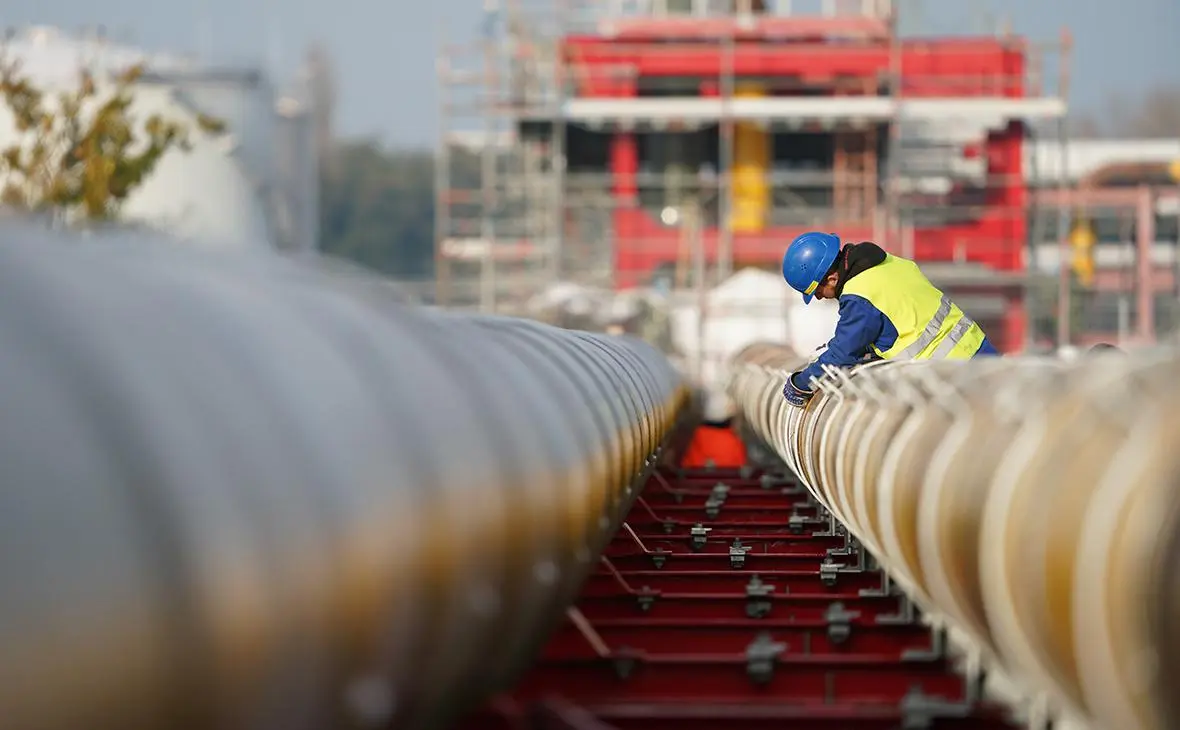 ЕС готовит предложение о запрете импорта российского газа до конца 2027г