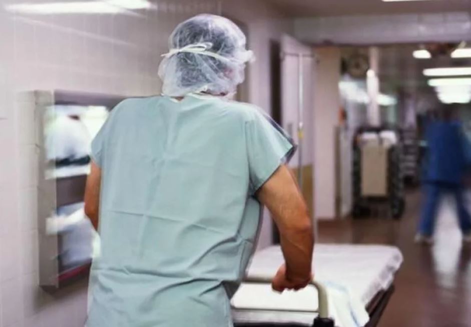 „დახმარება ვერ აღმოუჩინეს“ – COVID-19-ით გარდაცვლილი ახალგაზრდის დედა დეტალებს ჰყვება