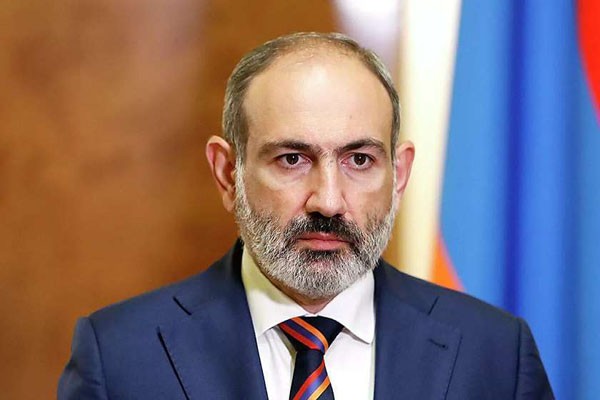 ფაშინიანი ამბობს, რომ გადადგომას არ აპირებს