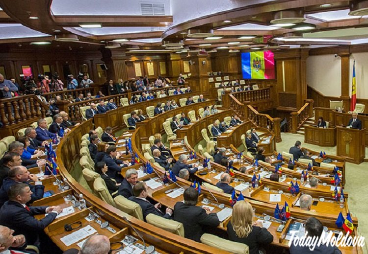 СМИ: В парламенте Молдовы проводят обыск, связанный с делом о госизмене