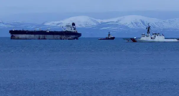 Reuters: აშშ-მა დაკავებული ნავთობტანკერის ქართველი კაპიტანი დიდი ბრიტანეთის ტერიტორიული წყლებიდან გაიყვანა და ახლა აშშ-ის სანაპირო დაცვის ხომალდზე იმყოფება