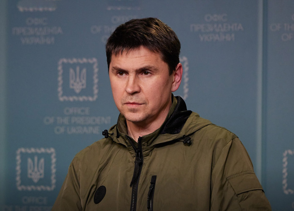 პოდოლიაკი: "შოლცი გვთავაზობს, გავარჩიოთ ერთმანეთისგან რიგითი რუსები და პუტინი"