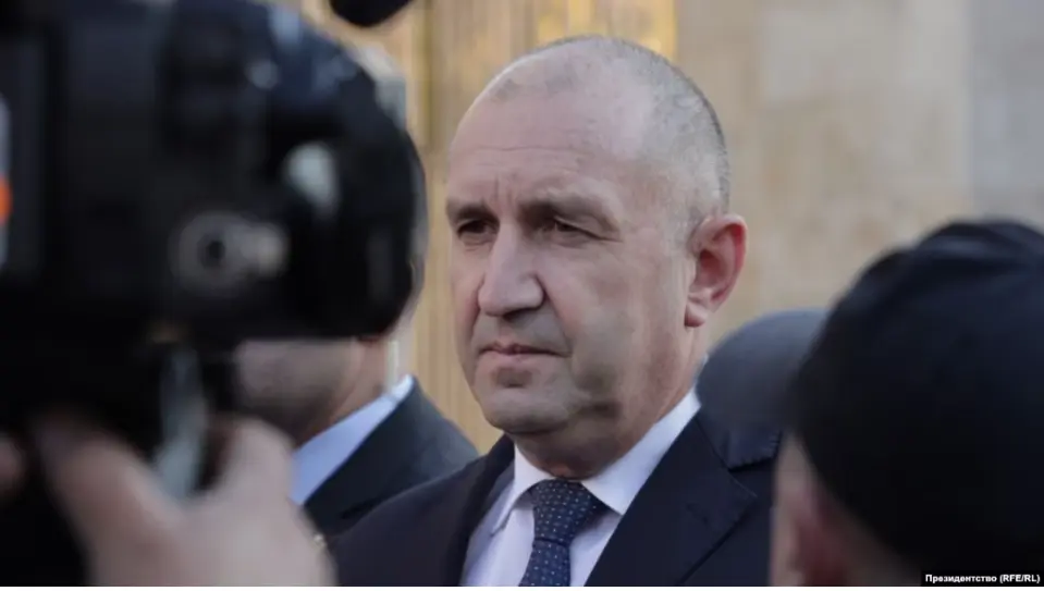 Пророссийский президент Болгарии Румен Радев объявил об уходе в отставку