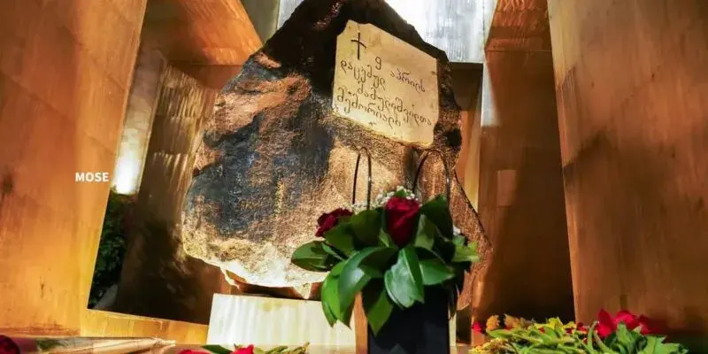 У парламента — акция в честь 9 апреля: «Борьба за свободу продолжается!»