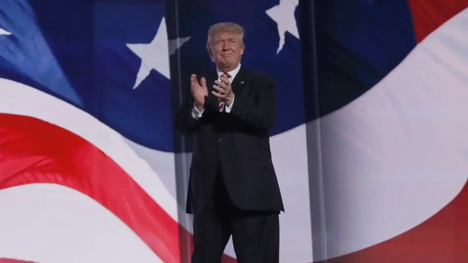 Трамп сообщил о договоренности с Южной Кореей: пошлины составят 15%