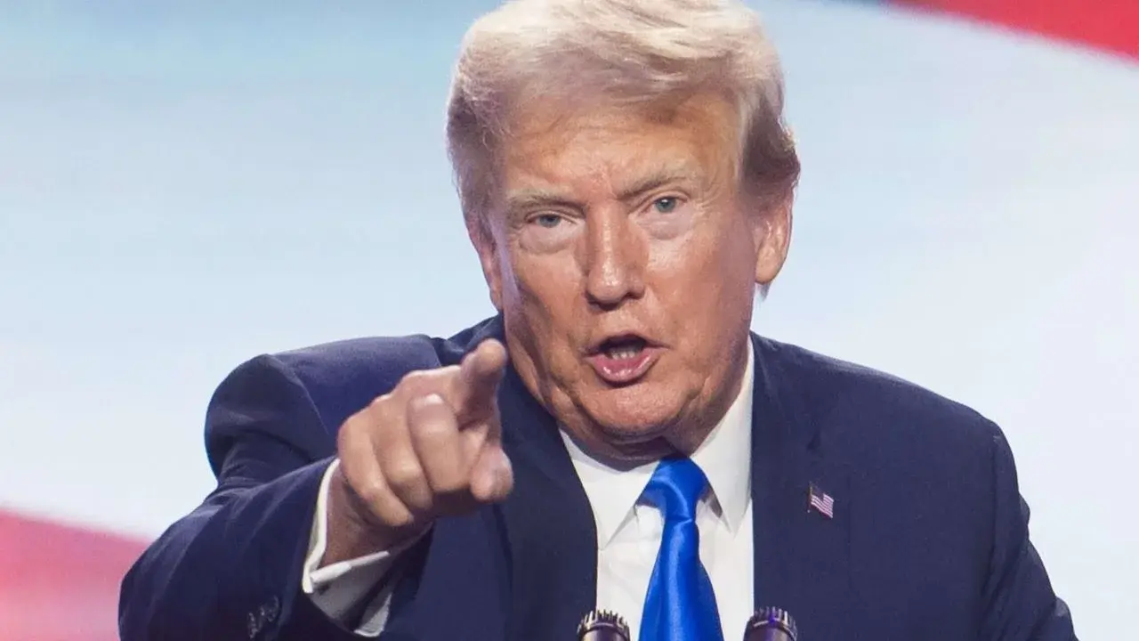 Трамп объявил новые пошлины на лекарства, грузовики и мебель