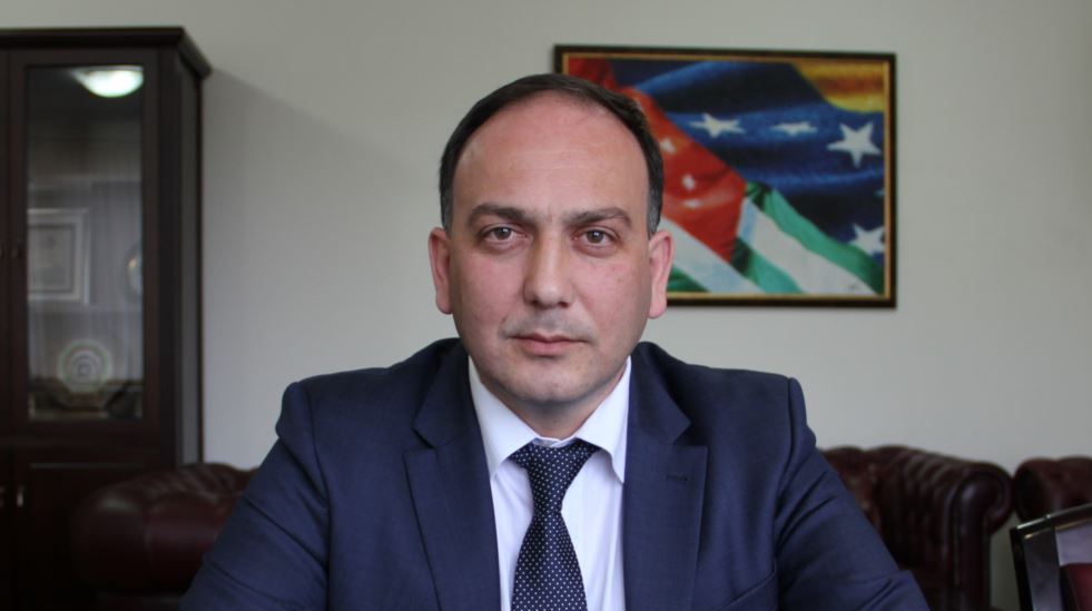 სოხუმი: „თბილისმა აფხაზური ფაქტორის შიდა პოლიტიკურ თამაშებში გამოყენება დაიწყო“
