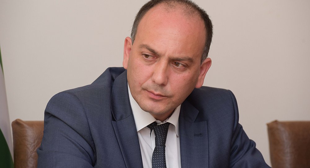სოხუმი მამუკა ბახტაძეს სიცრუეში ადანაშაულებს