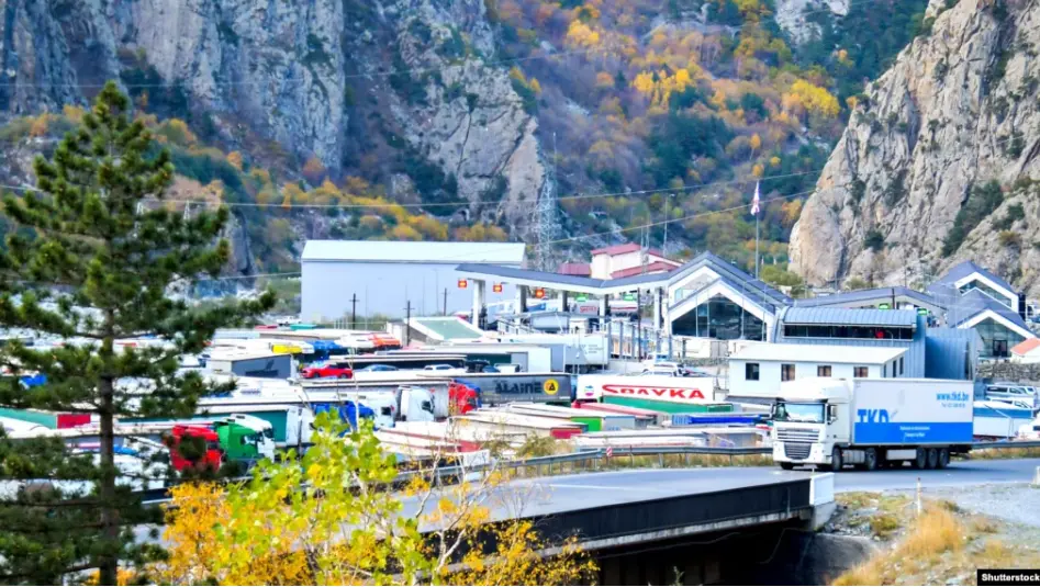 В России сообщили о поставках 34,6 тыс. машин из Грузии, в грузинской статистике – лишь единицы