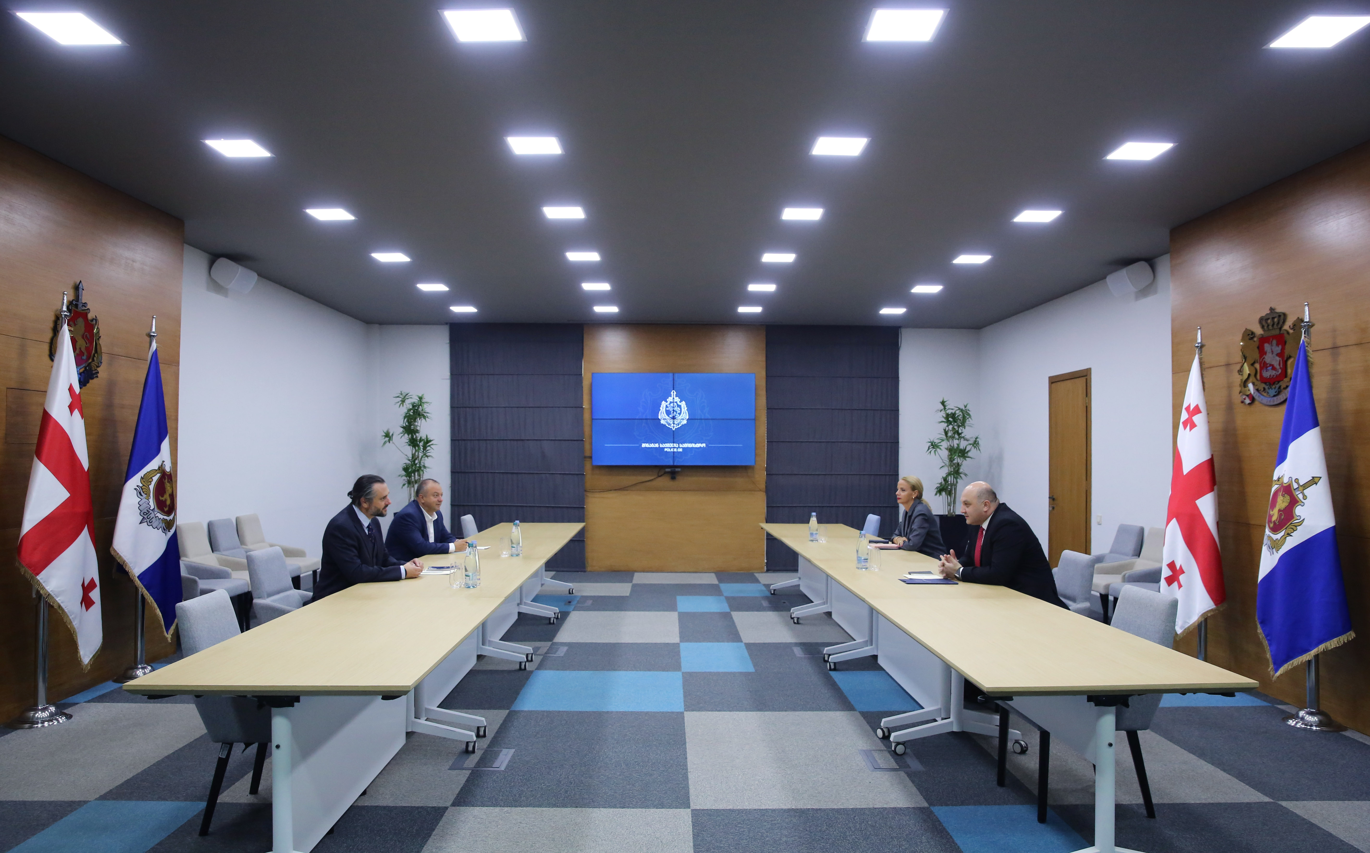 შს მინისტრის მოადგილე საქართველოში ამერიკის შეერთებული შტატების საელჩოს რეგიონალური უსაფრთხოების ოფიცერს შეხვდა