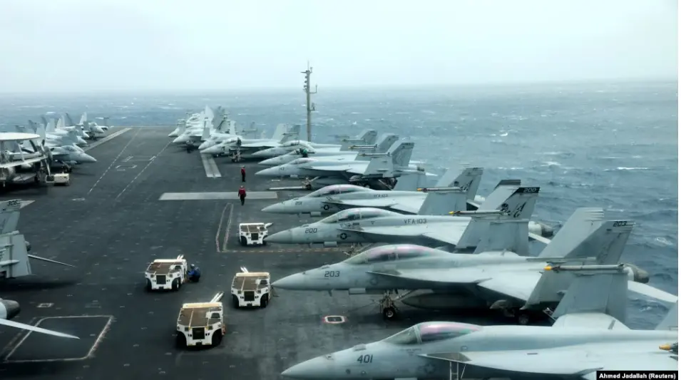 Трамп: к берегам Ирана идёт «армада» США, посмотрим, что будет