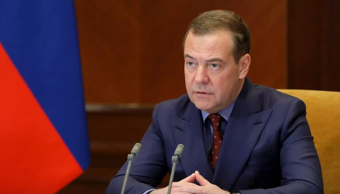 Медведев пригрозил Западу присоединением Абхазии и Южной Осетии