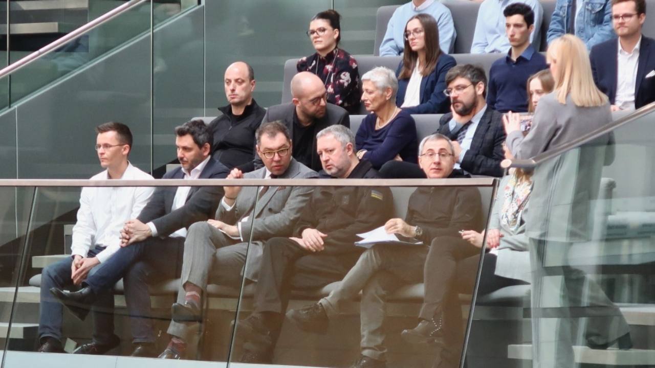 გერმანიის საელჩო განმარტავს, რატომ იმყოფებოდა ბუნდესტაგში ადეიშვილი