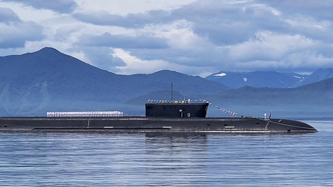 Российская база атомных подводных лодок пострадала от цунами на Камчатке