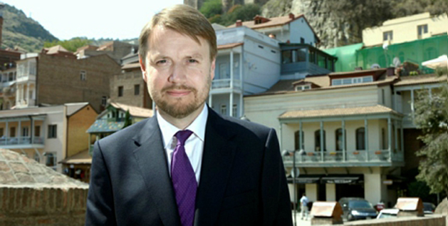 ბრიტანეთის ელჩი პუტინის გადაწყვეტილების საპასუხოდ მოქალქეებს მიმართავს