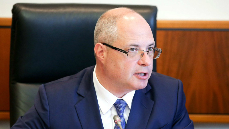 „სერიოზული შიდა ბრძოლა მაქვს, შესაძლოა, მღვდელი გავხდე“