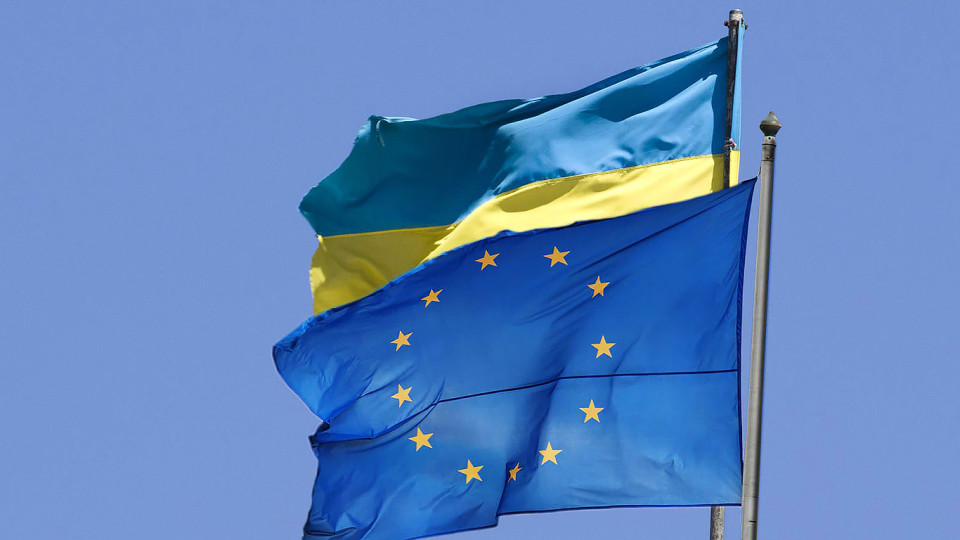 ЕС выделил Украине первый транш программы экономической помощи на 50 млрд евро