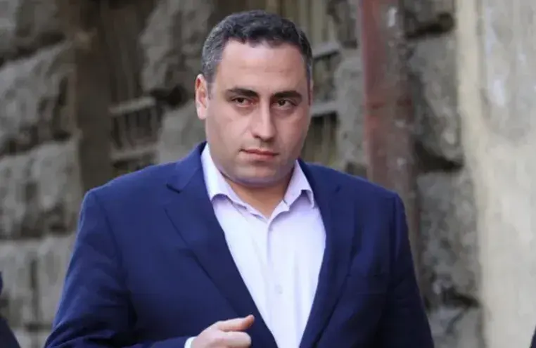 გიორგი ვაშაძეს 7-თვიანი პატიმრობა მიესაჯა და 2 წლით თანამდებობის დაკავება აეკრძალა