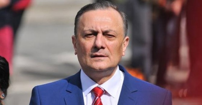 შალვა ნათელაშვილი დონალდ ტრამპს მიმართავს