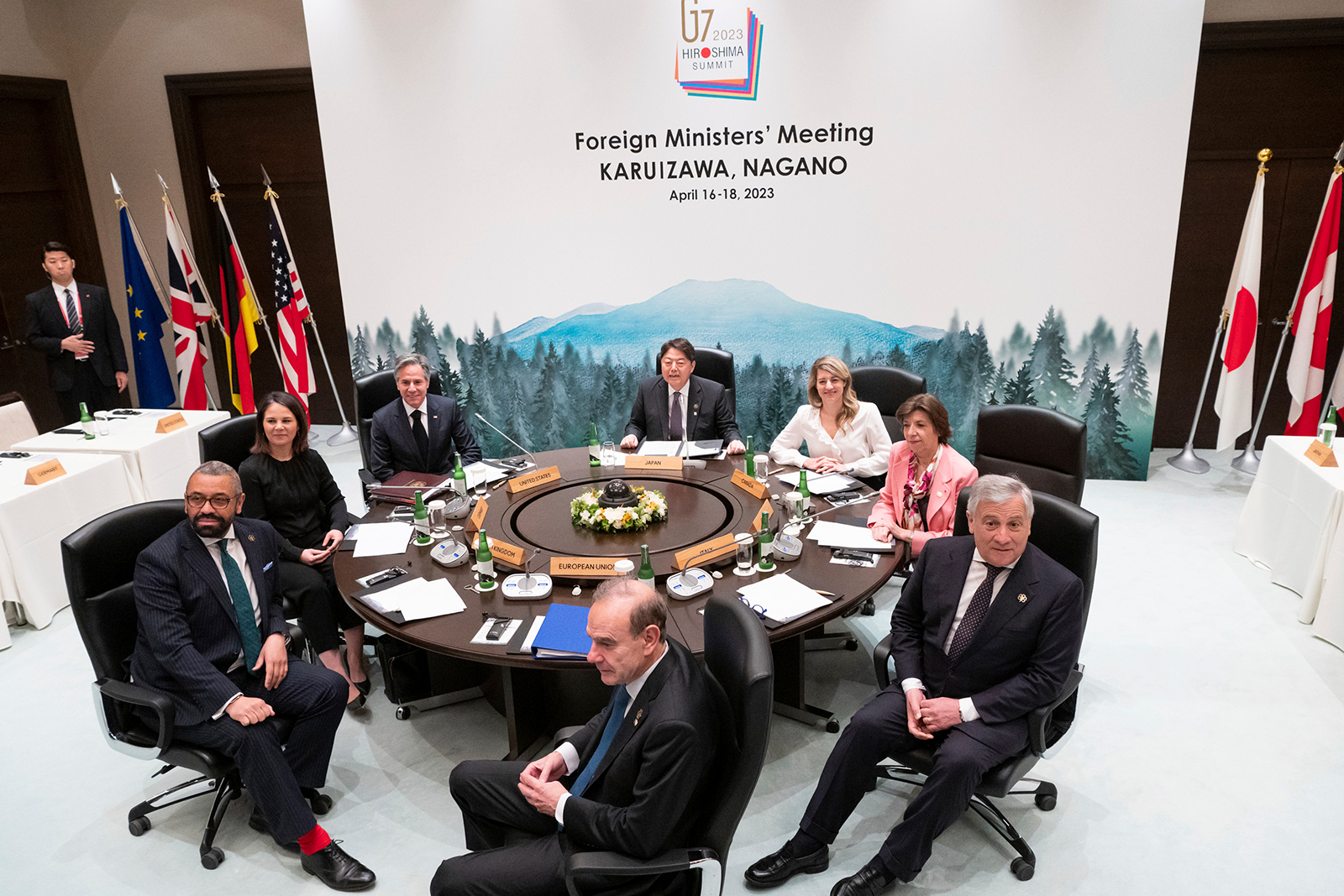G7 – Those supporting Russia in Ukraine will face severe costs