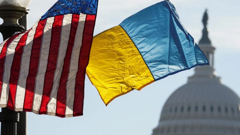 Байден объявил о выделении $8 млрд на нужды обороны Украины