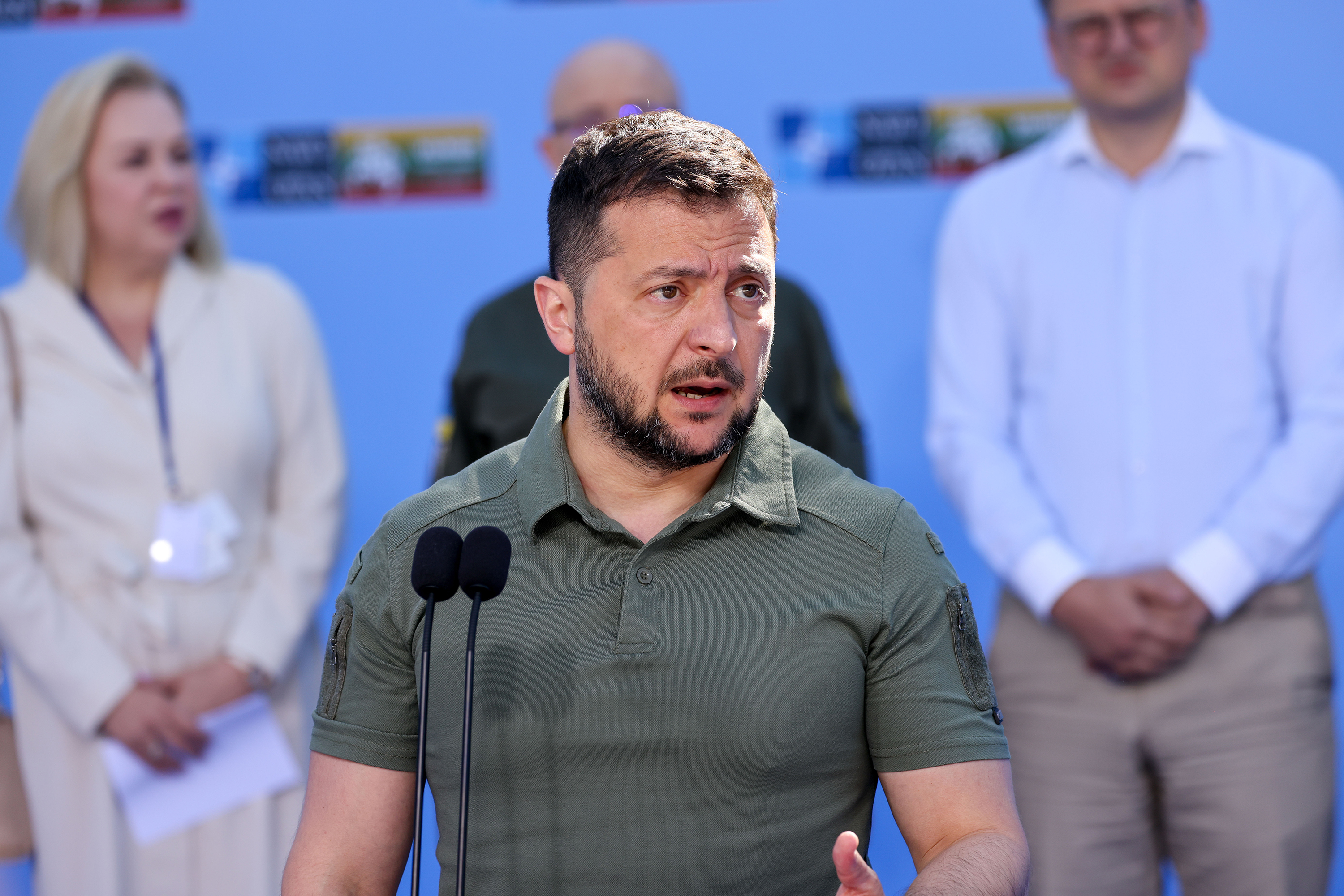 Zelensky arrives for second day of NATO summit