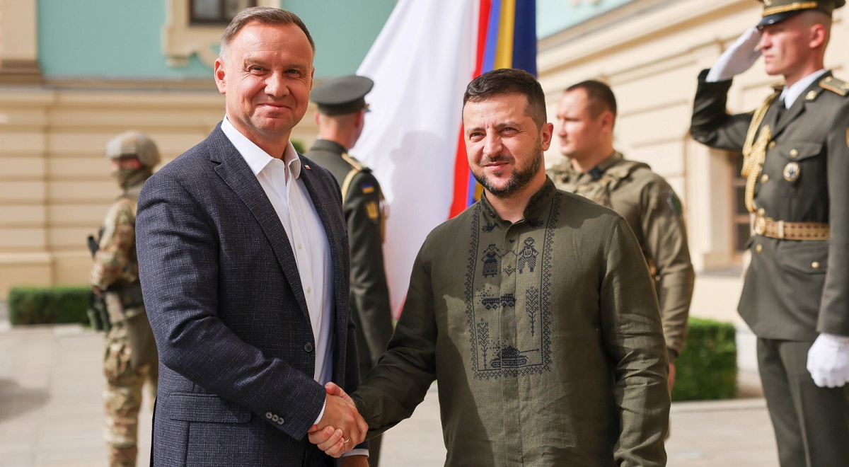 Zelensky meets with Polish president on his way back to Kyiv