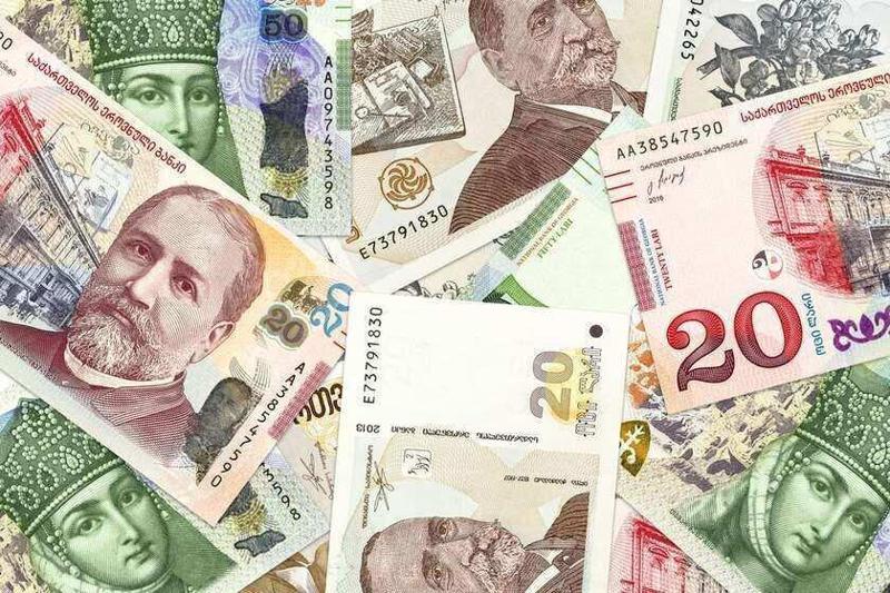 ლარი დოლართან და ევროსთან მიმართებით გაუფასურდა