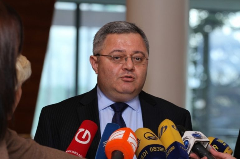 უსუფაშვილი – კადიროვს: "საკუთარი ხალხის სირცხვილი ხარ!"