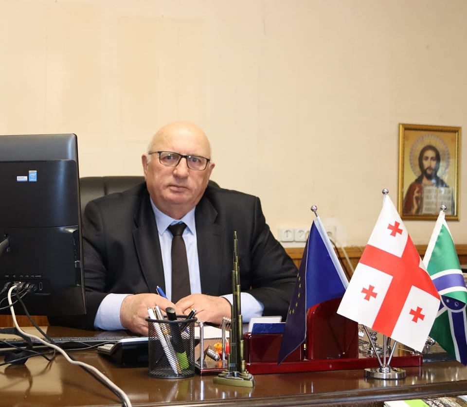 ადიგენის მუნიციპალიტეტის მერი აბიტურიენტებს წარმატებებს უსურვებს