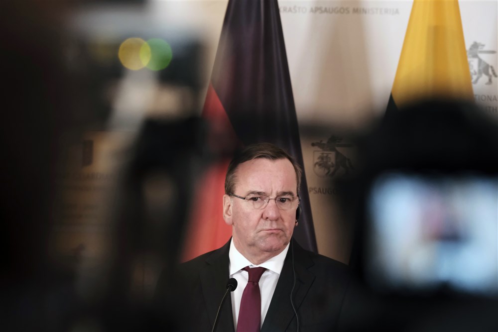 German defence minister: Now is not time to discuss Ukraine NATO membership
