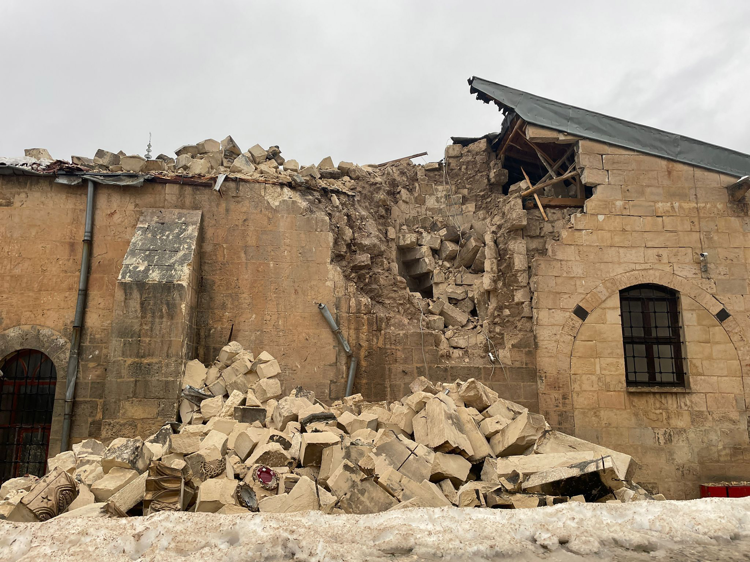Centuries-old Gaziantep Castle heavily damaged after quake