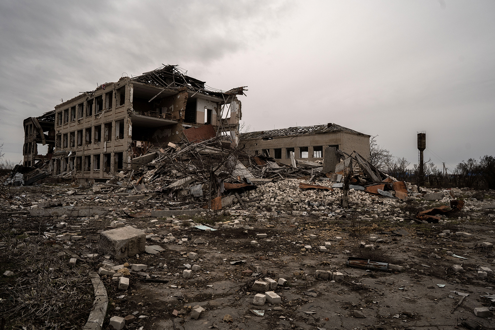 Russian shelling kills 3 in Ukraine's Kherson region, military says