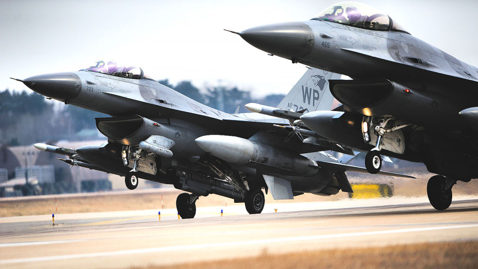 США оснастят F-16 для Украины современным оружием