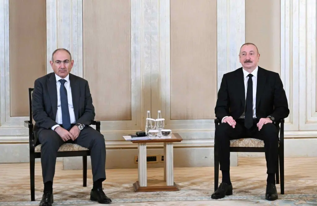 მედია: ერევანსა და ბაქოს შორის სამშვიდობო შეთანხმებას დეკემბერში მოეწერება ხელი