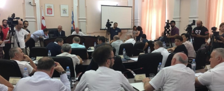 ბათუმის საკრებულოში პროექტზე მსჯელობას დაპრისპირება მოჰყვა